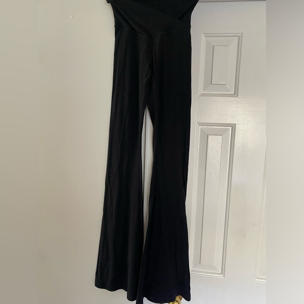 Aerie High-Waisted Black Flare Leggings | No Wear!!